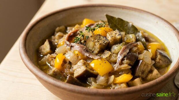 Poêlée d'aubergines fondantes aux poivrons et anchois