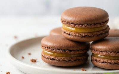 Macarons chocolat à la crème de mirabelle sans gluten ni lactose