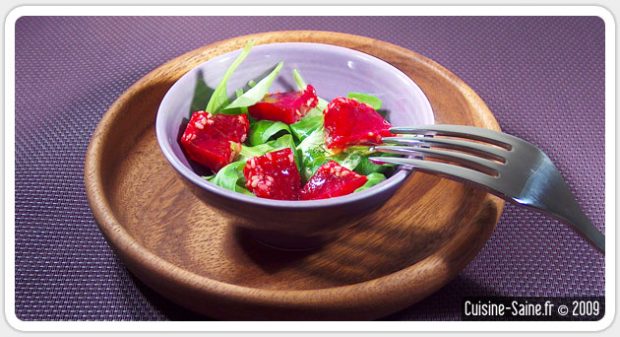 Recette bio : mâche aux cubes de betterave à l’agar agar
