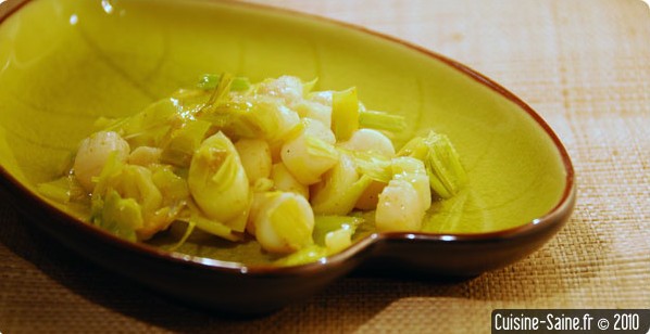 Recette facile et rapide : poêlée de saint Jacques aux poireaux saveur curry