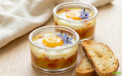 Œufs cocotte à la tomate et curcuma