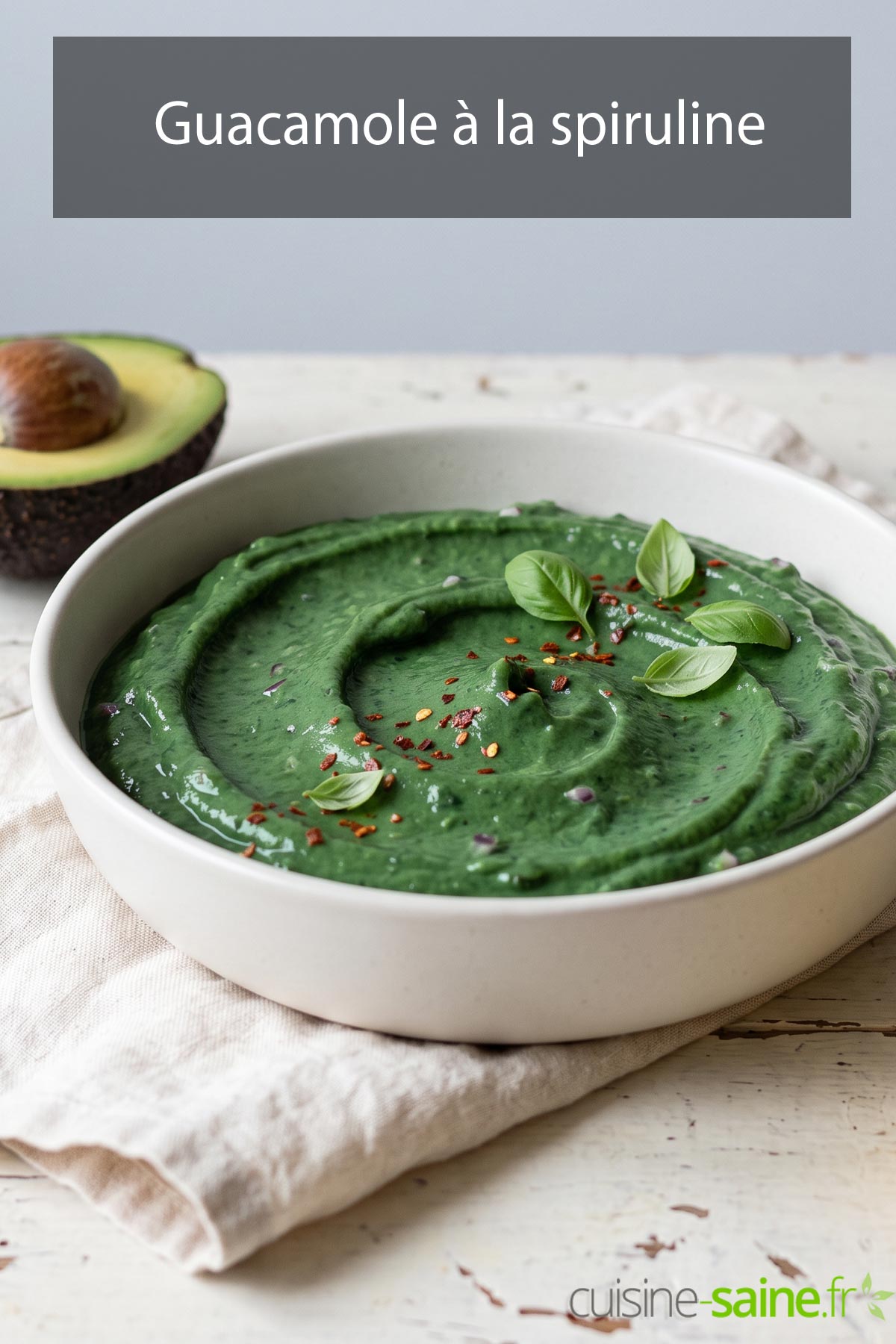 Recette de guacamole à la spiruline et au basilic, sans gluten ni lactose