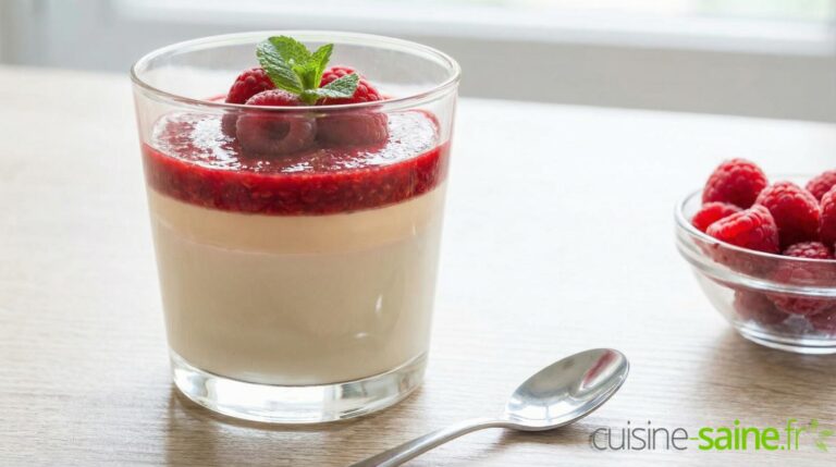 Panna cotta à l'eau de coco et coulis framboise sans gluten ni lactose