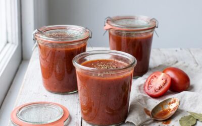 Conserve de sauce tomate aux herbes, sauce tomate en bocaux