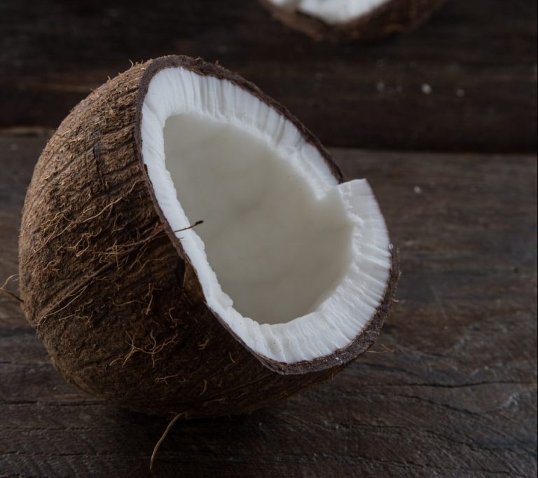 Pourquoi l’huile de coco est plébiscitée en cas de maladie d’Alzheimer ?