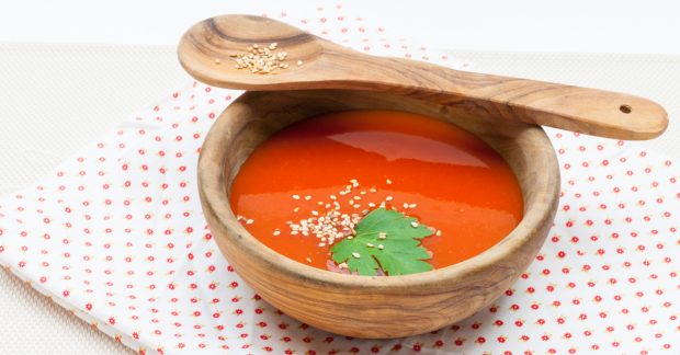 Recette de soupe à la tomate facile et rapide