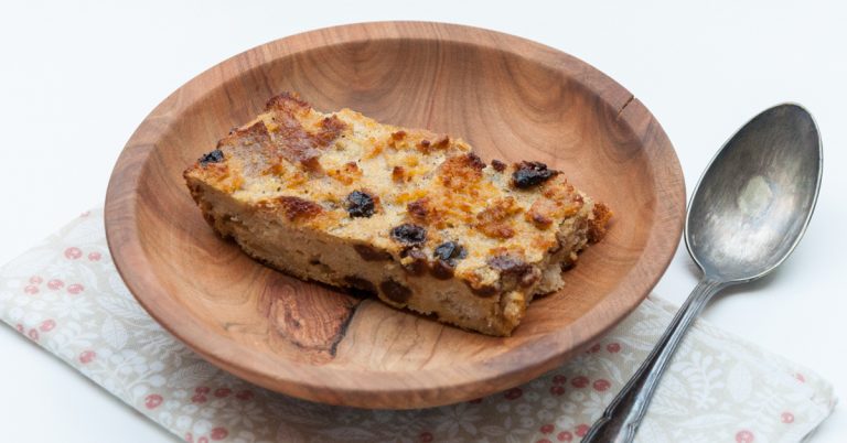Recette anti-gaspi : gâteau au pain rassis sans gluten ni lactose