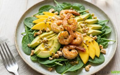 Salade exotique : crevettes saisies et mangue, vinaigrette passion