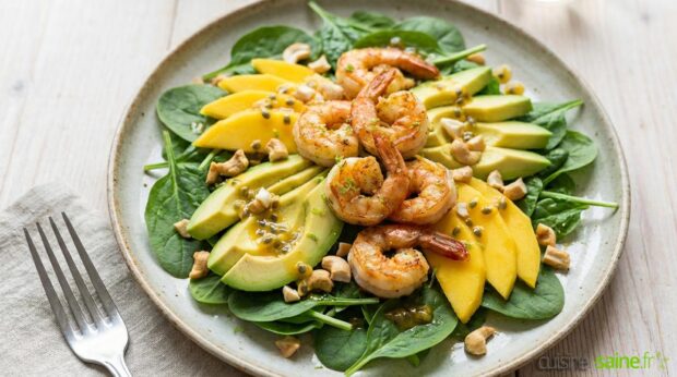 Salade exotique : crevettes saisies et mangue, vinaigrette passion