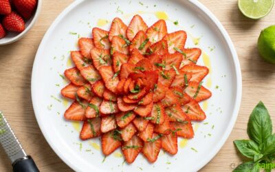 Carpaccio de fraises au basilic et citron vert