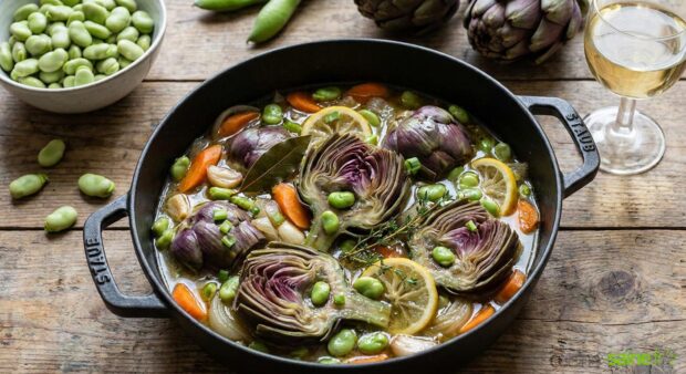 Recette de poêlée de fèves et artichauts à la barigoule
