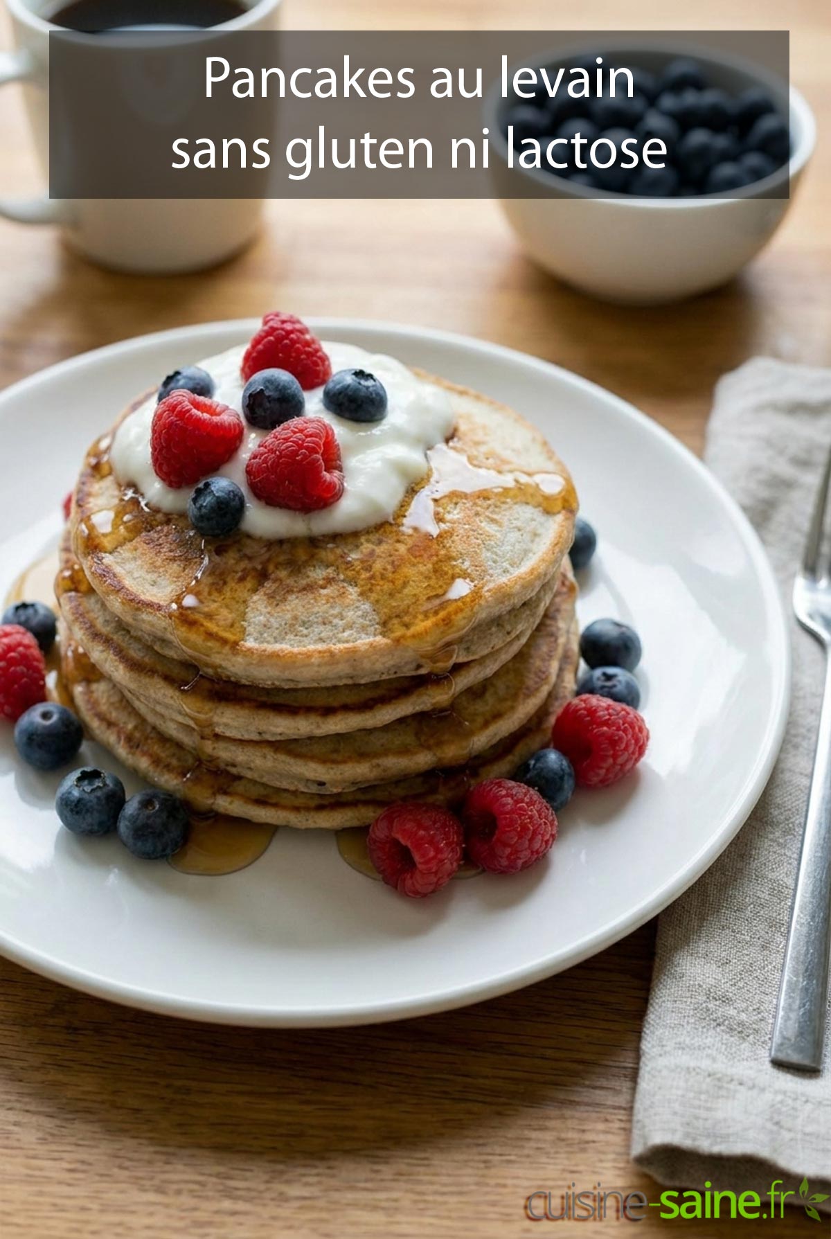 Une pile généreuse de pancakes au levain sans gluten ni lactose, prêts à être dévorés