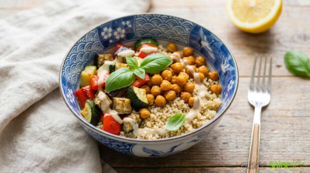 Recette de bowl quinoa d'été aux légumes grillés