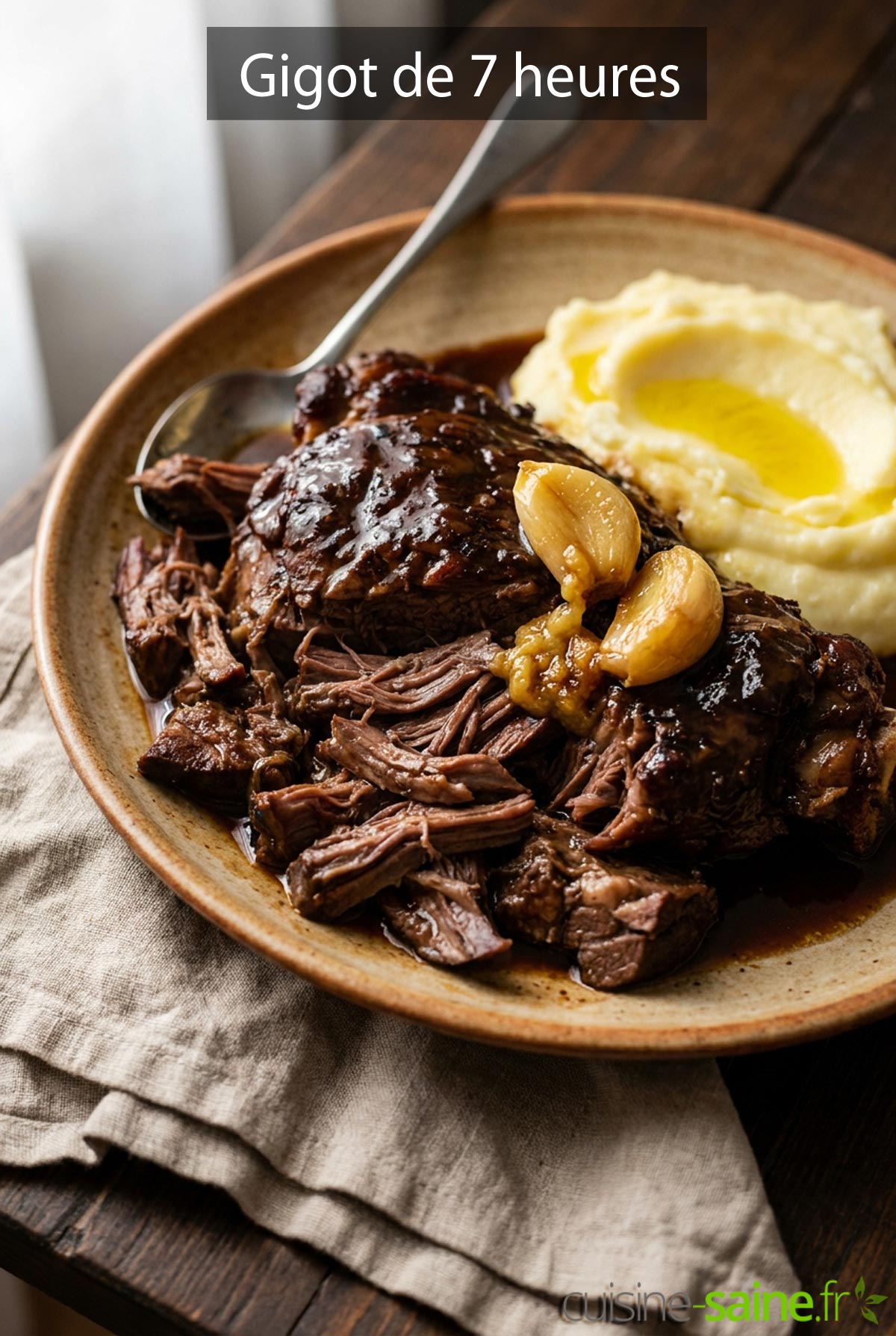 Gigot de 7 heures dans l'assiette prêt à deguster