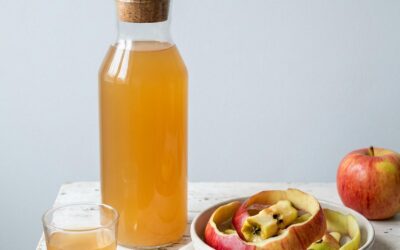 Vinaigre de pomme maison avec les épluchures (zéro déchet)